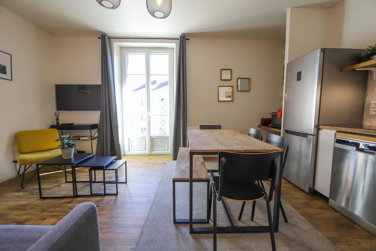 Appartement Le Rubis - T3 avec parking et 2 salles de bain. Annecy France