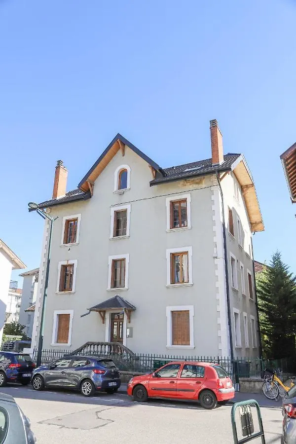 Appartement Le Rubis - T3 avec parking et 2 salles de bain. Annecy France